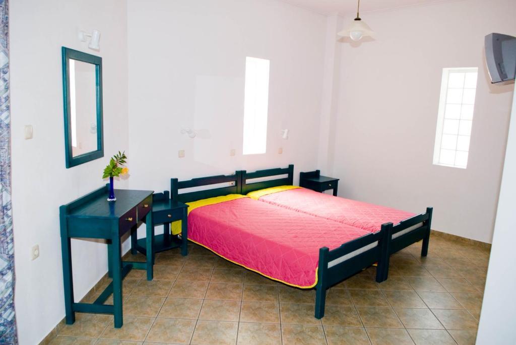 Galini Studios Palaiochora Habitación foto